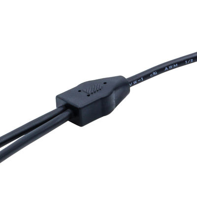 250V uygulamaları için siyah IP67 Su geçirmez 8A akım derecelendirme Y Tipi Bağlantısı